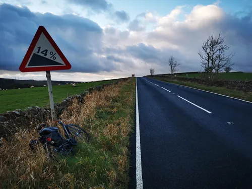 Exploring English country side by bycicle