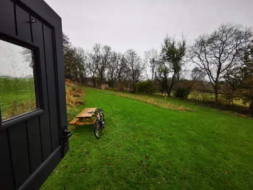 English hut bikepacking